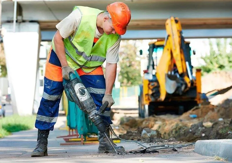 Locação de máquinas para construção em Guaxupé